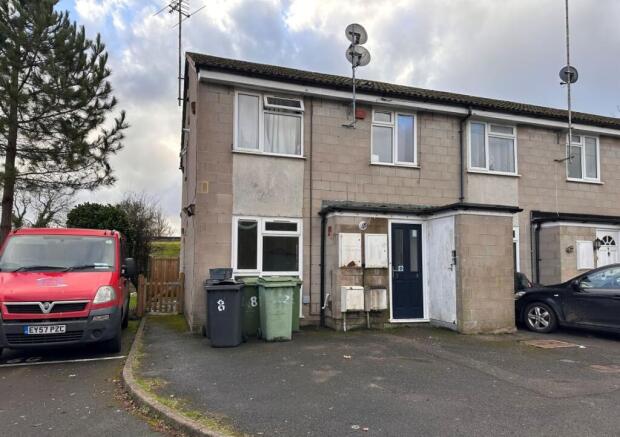 2 bed property, in Flat 7, £120,000