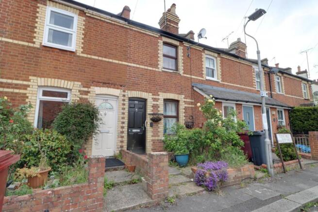 2 bed property, in Tuns Hill Cottages, £300,000