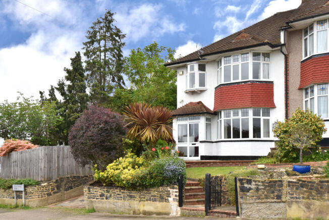 3 bed property, in Ringmore Rise, £875,000