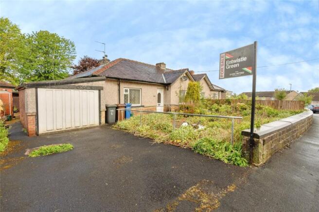 2 bed property, in Brier Crescent, £169,950