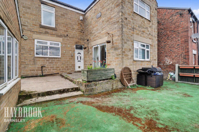4 bed property, in Beech Street, £210,000