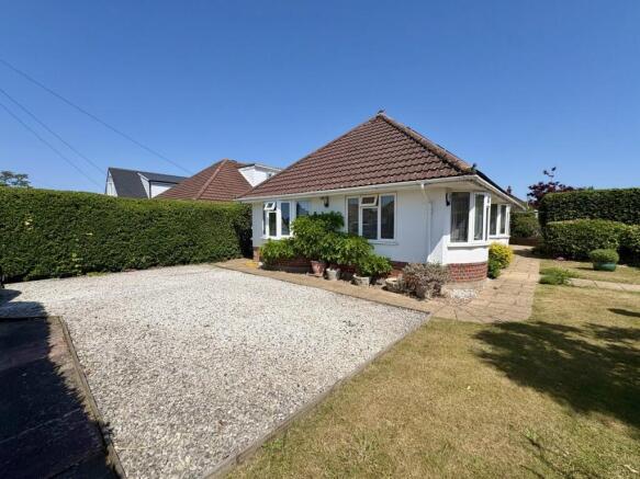 4 bed property, in Julyan Avenue, £445,000