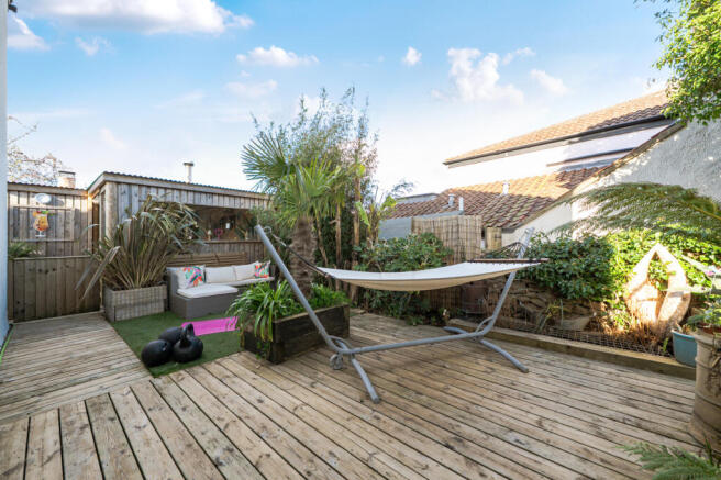 3 bed property, in Greenhill Down, £550,000