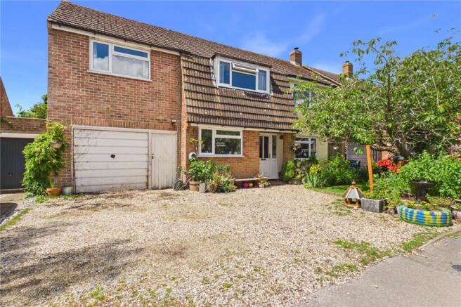 5 bed property, in Berrys Road, £675,000