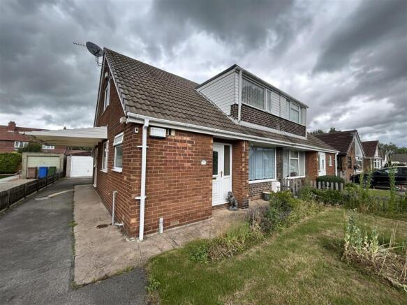 4 bed property, in Greenacre Park, £185,000