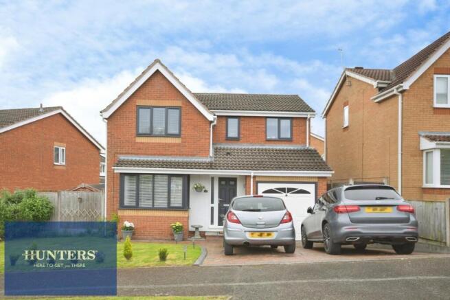 4 bed property, in Pond Lane, £320,000