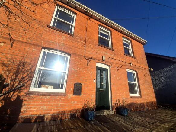 4 bed property, in Layton Lane, £495,000