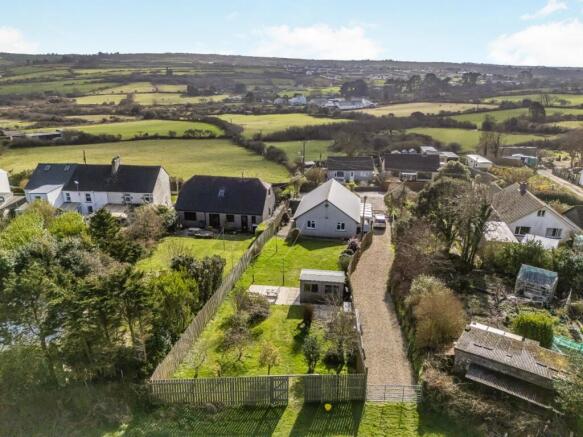 2 bed property, in Higher Condurrow, £500,000