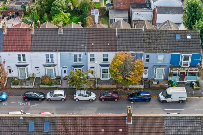 4 bed property, in Rhyddings Terrace, £230,000