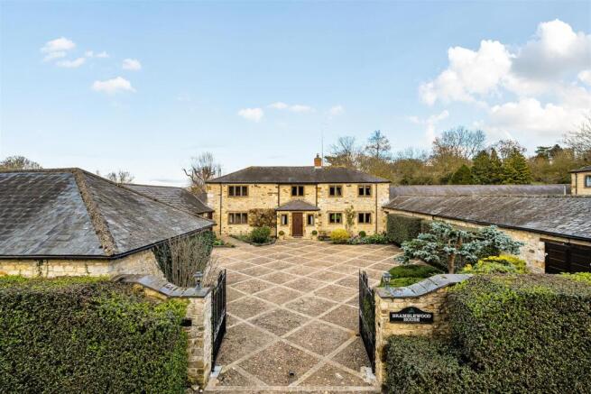 5 bed property, in Spring Lane, £1,350,000