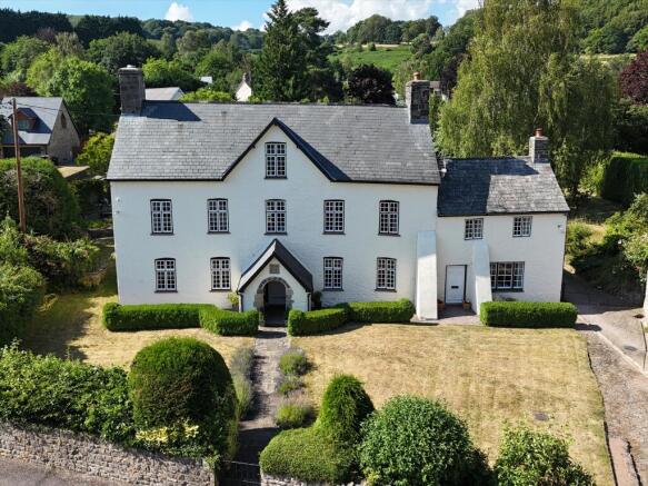 5 bed property, in Llanvair Discoed, £1,000,000