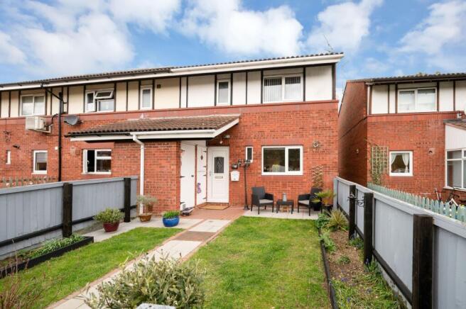 3 bed property, in Welbourne, £220,000