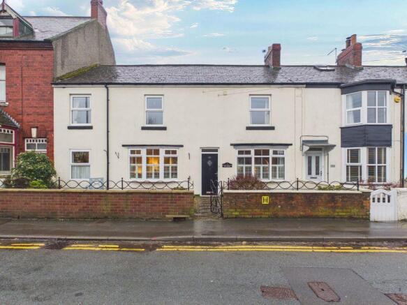 4 bed property, in Post Office Cottage, £324,995