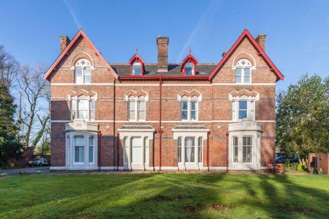2 bed property, in The Convent, £190,000