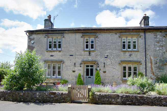 4 bed property, in Brook House, £510,000