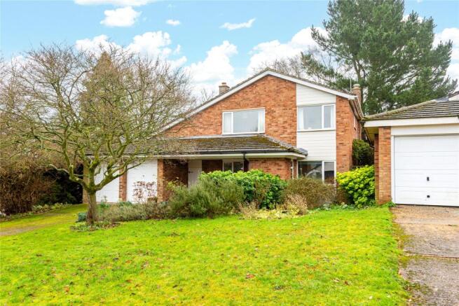 4 bed property, in Park Hill, £595,000