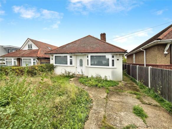 3 bed property, in St. Andrews Crescent, £640,000