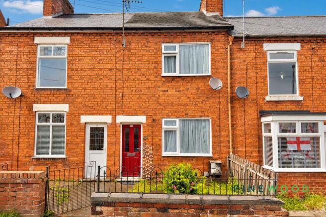 2 bed property, in Elmton Road, £110,000