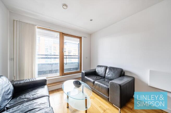 1 bed property, in Gateway West, £119,950
