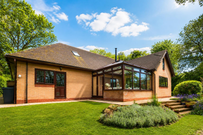 4 bed property, in Renwick Lane, £795,000