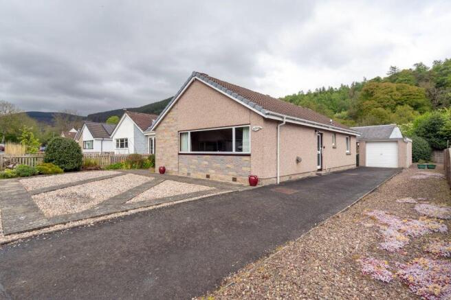 3 bed property, in Wyvis, £330,000