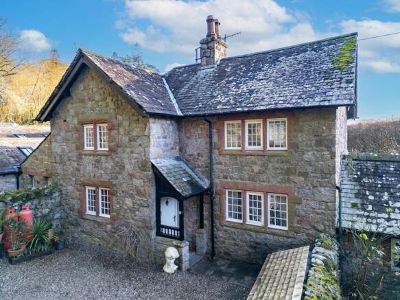 3 bed property, in Holmrook CA19, £435,000