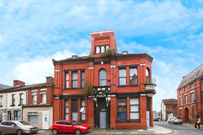 1 bed property, in Earle Road, £8,000