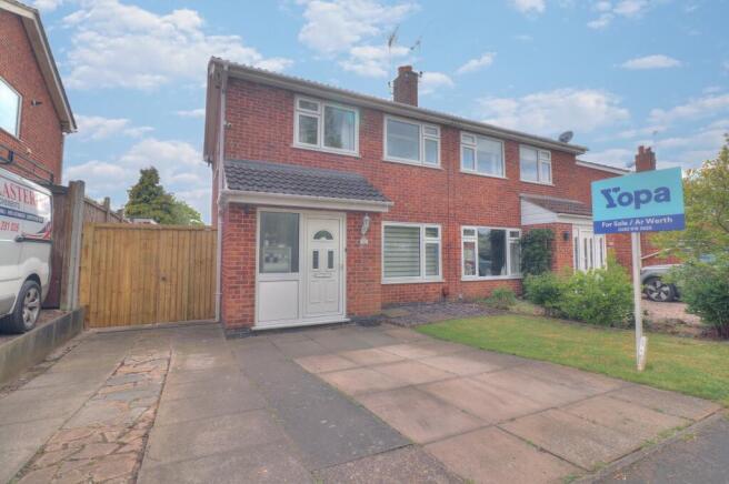 3 bed property, in Charles Street, £270,000