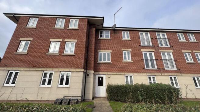 2 bed property, in Pintail Close, £97,500