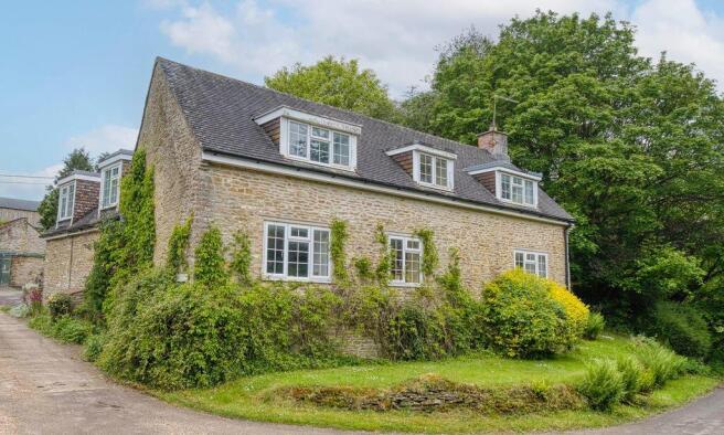 3 bed property, in An attractive, £650,000