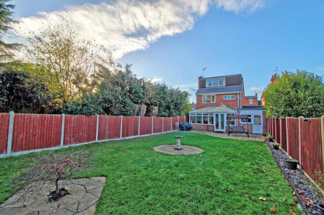 4 bed property, in Chester Road North, £280,000