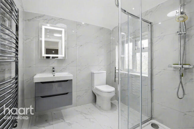 4 bed property, in Pembroke Road, £699,950