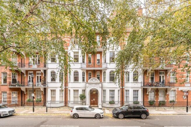 4 bed property, in Ashley Gardens, £1,900,000