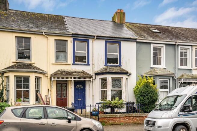 4 bed property, in Marlborough Road, £475,000
