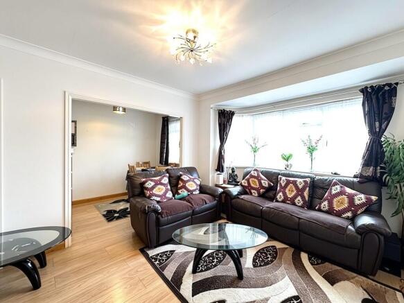 3 bed property, in Sudbury Croft, £395,000