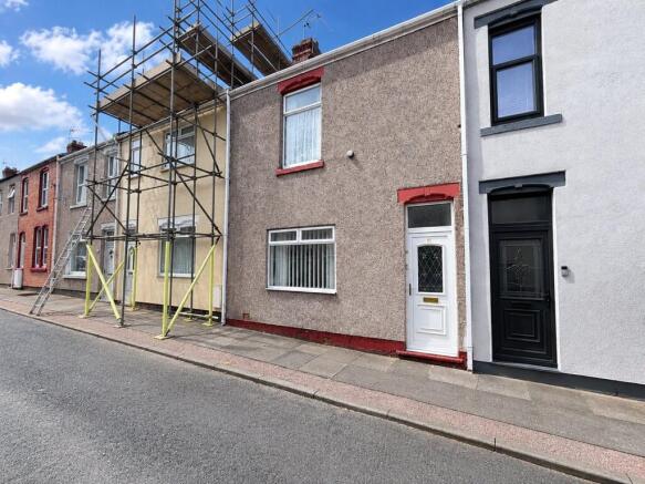 3 bed property, in North Street, £90,000