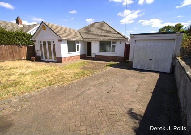 2 bed property, in Camden Close, £350,000