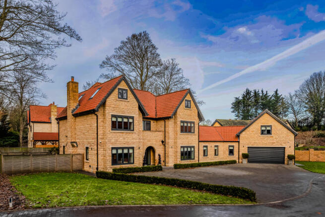6 bed property, in 1 Maplewood Place, £1,250,000