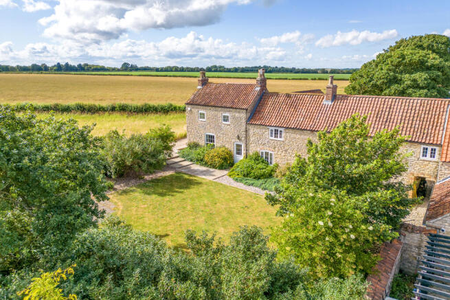 4 bed property, in Old Glebe Farmhouse (Barn One), £620,000