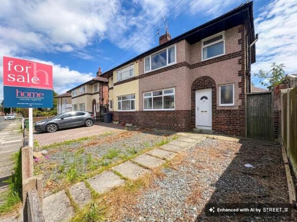 3 bed property, in 13 Crossways, £160,000