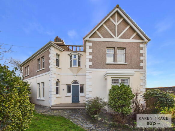 4 bed property, in Cromwell Road, £400,000