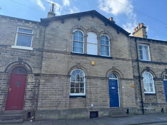 3 bed property, in Jane Street, £220,000