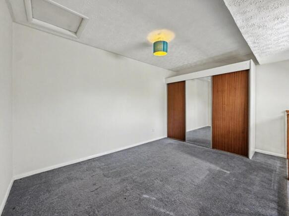 1 bed property, in Melford Road, £135,000