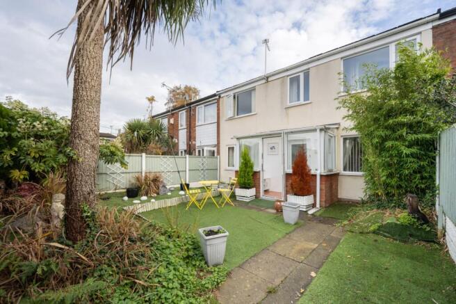 2 bed property, in Tarlswood, £127,500