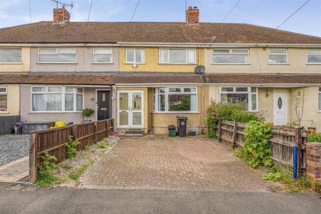 3 bed property, in Millbrook Avenue, £350,000