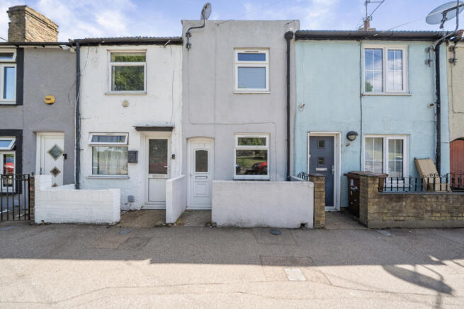 3 bed property, in Marlborough Road, £220,000