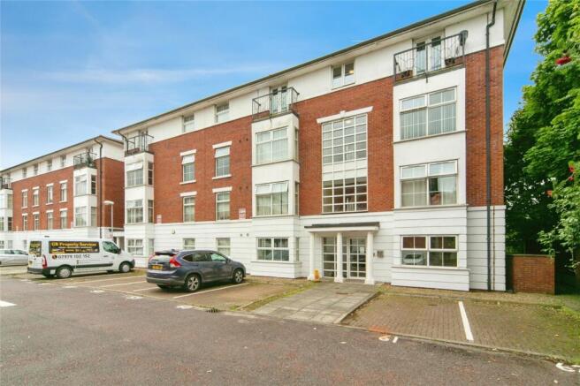 2 bed property, in Liverpool, £130,000