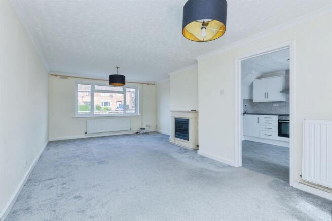 3 bed property, in Hazel Street, £230,000