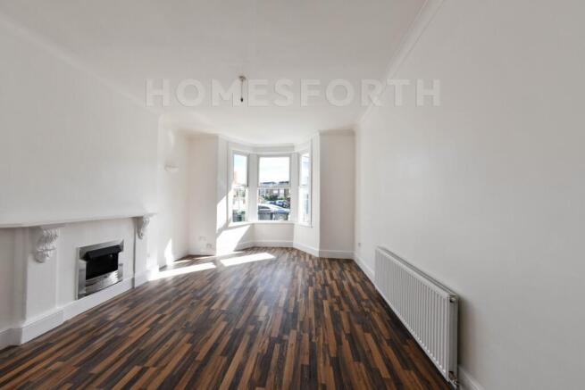 1 bed property, in Malvern Road, £340,000