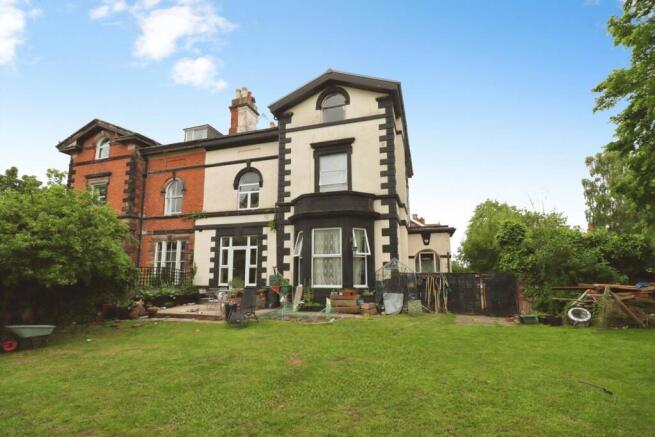 2 bed property, in Slatey Road, £100,000
